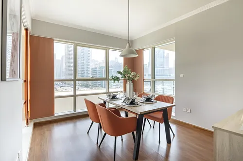2 Bedrooms Apartment in Marina Quay West