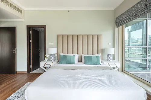 2 Bedrooms Apartment in Marina Quay West