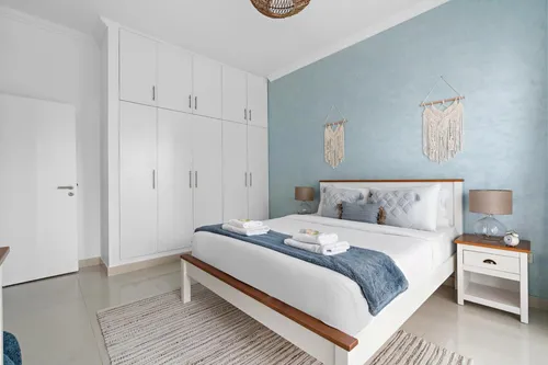 3 Bedrooms Apartment in Marina Quays North