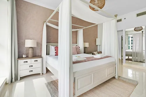 3 Bedrooms Apartment in Marina Quays North