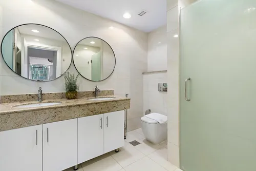 3 Bedrooms Apartment in Marina Quays North