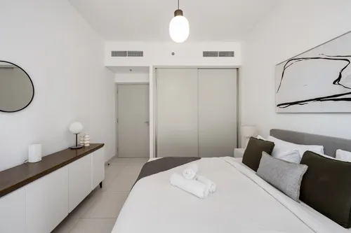 2 Bedrooms Apartment in Beach Isle Tower 1