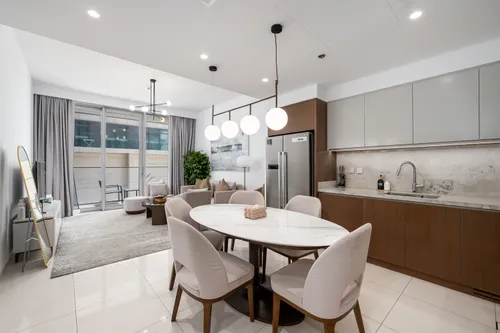 2 Bedrooms Apartment in Beach Isle Tower 1