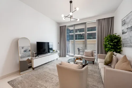 2 Bedrooms Apartment in Beach Isle Tower 1