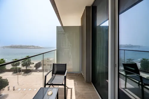 2 Bedrooms Apartment in Beach Isle Tower 1