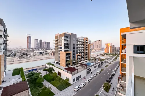 2 Bedrooms Apartment in AZIZI RIviera 18