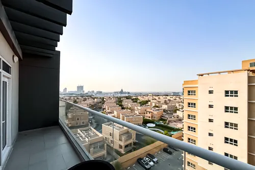 Vacant | Top-Floor | Open Kitchen | Villas View
