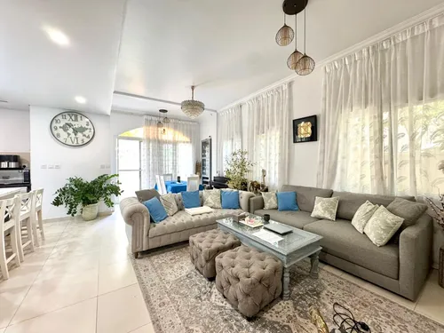 4 Bedrooms Townhouse in Casa Dora