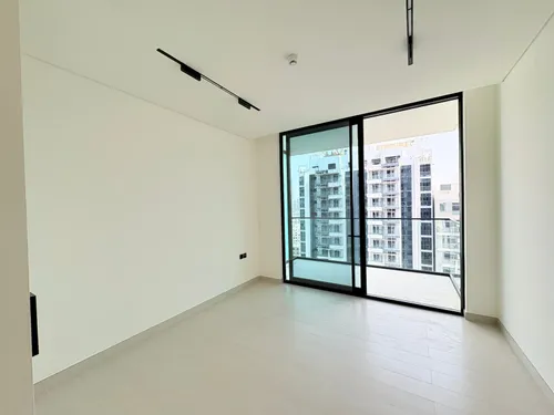 Vacant | Open view | Mid level floor | Brand new