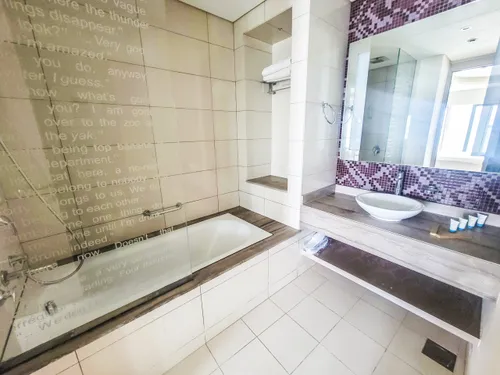 2 Bedrooms Apartment in Paramount Tower Hotel & Residences