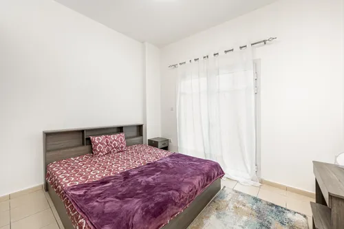 1 Bedroom Apartment in Autumn