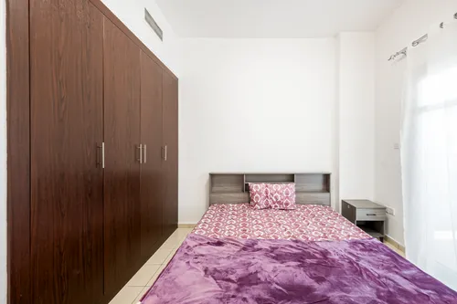 1 Bedroom Apartment in Autumn