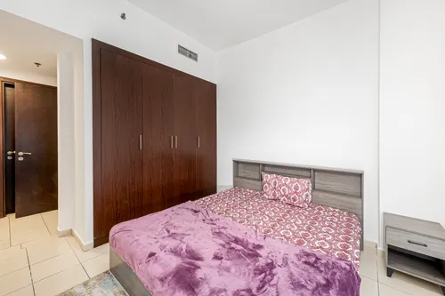 1 Bedroom Apartment in Autumn