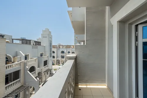 1 Bedroom Apartment in Autumn