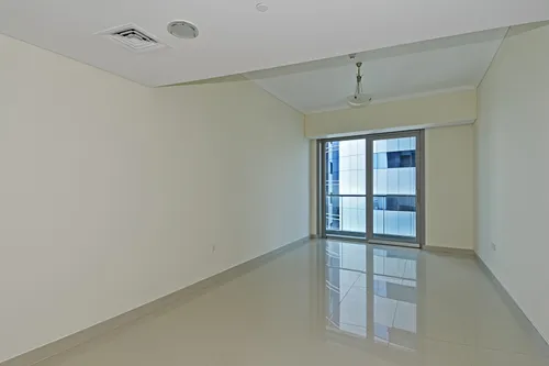 Sea View | Exclusive | Vacant | Large Layout