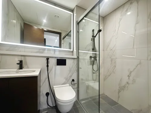 2 Bedrooms Apartment in The Crest Tower A