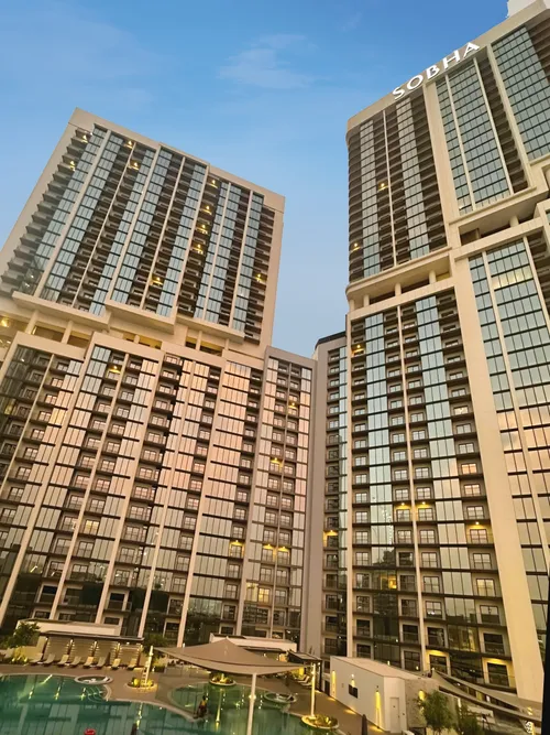 2 Bedrooms Apartment in The Crest Tower A