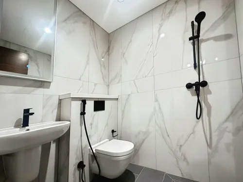 2 Bedrooms Apartment in The Crest Tower A