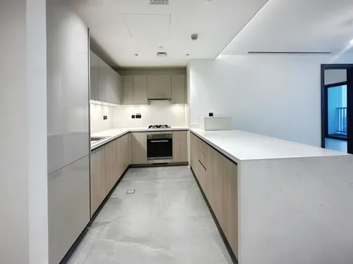 2 Bedrooms Apartment in The Crest Tower A