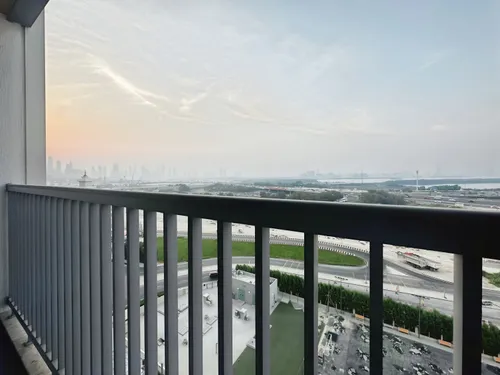 2 Bedrooms Apartment in The Crest Tower A