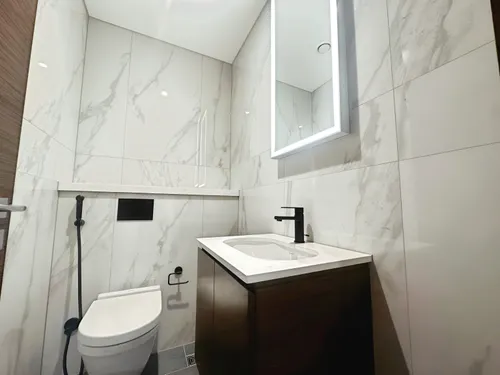 2 Bedrooms Apartment in The Crest Tower A