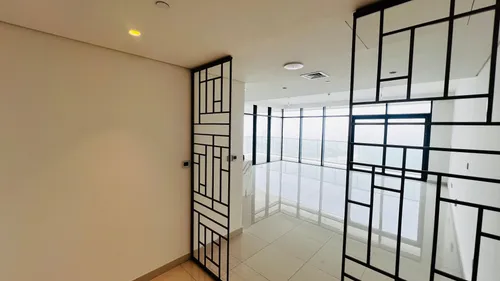 3 Bedrooms Apartment in Beach Vista 1