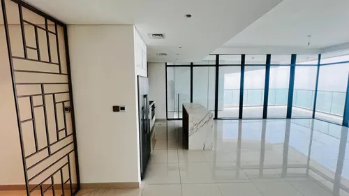 Exclusive | Palm View | High Floor | Maids Room