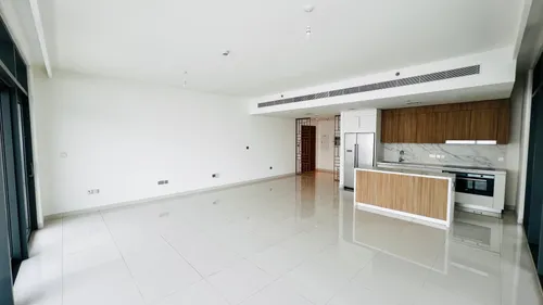 3 Bedrooms Apartment in Beach Vista 1