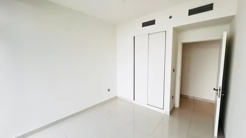 3 Bedrooms Apartment in Beach Vista 1