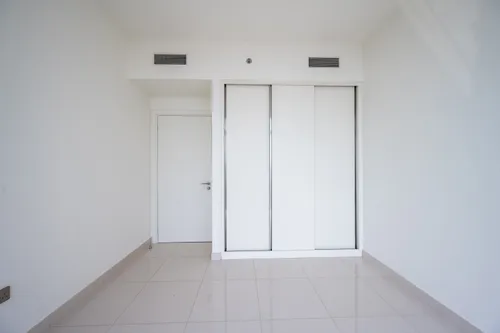 3 Bedrooms Apartment in Beach Vista 1