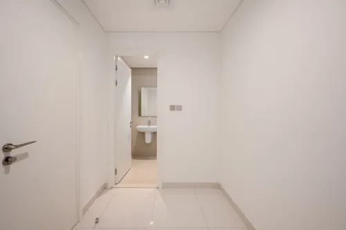 3 Bedrooms Apartment in Beach Vista 1