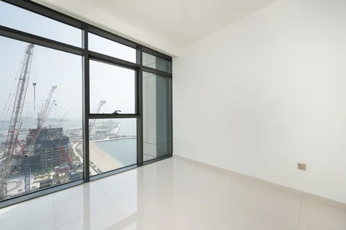 3 Bedrooms Apartment in Beach Vista 1