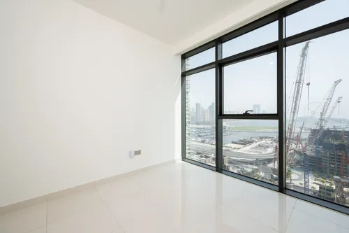 3 Bedrooms Apartment in Beach Vista 1