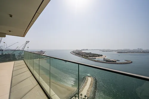3 Bedrooms Apartment in Beach Vista 1