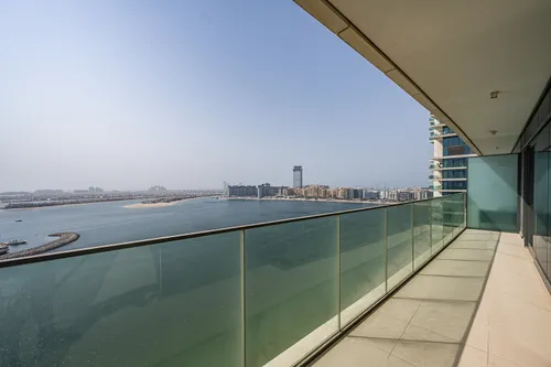 3 Bedrooms Apartment in Beach Vista 1
