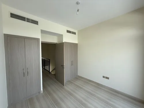 4 Bedrooms Townhouse in Phoenix