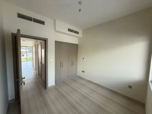 4 Bedrooms Townhouse in Phoenix