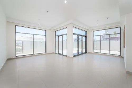 Single Row | Close to Entry | Roof Top Access
