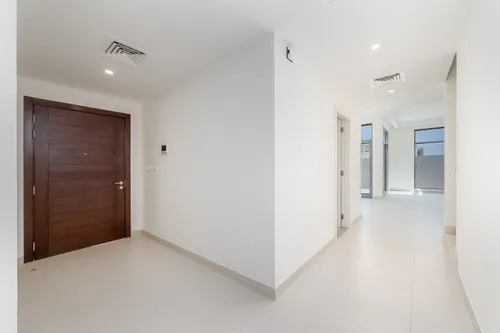 4 Bedrooms Apartment in The Pulse Beachfront 2