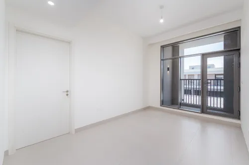 4 Bedrooms Apartment in The Pulse Beachfront 2