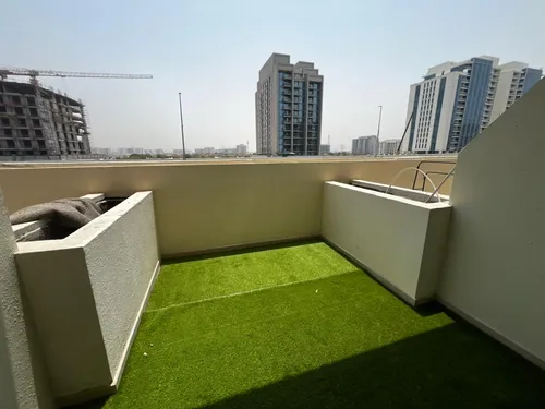  Apartment in Azizi Plaza