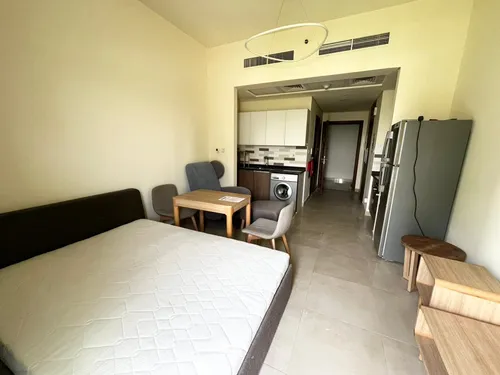  Apartment in Azizi Plaza