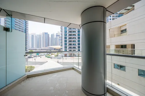 2 Bedrooms Apartment in Trident Bayside