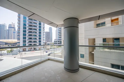 2 Bedrooms Apartment in Trident Bayside