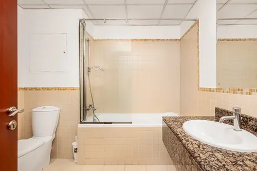 2 Bedrooms Apartment in Bahar 1