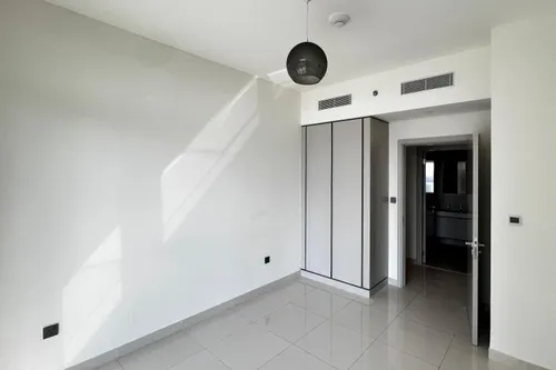 2 Bedrooms Apartment in Sunrise Bay