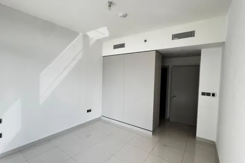 2 Bedrooms Apartment in Sunrise Bay