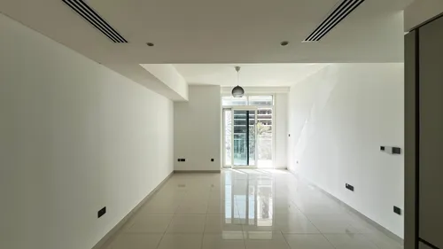 2 Bedrooms Apartment in Sunrise Bay