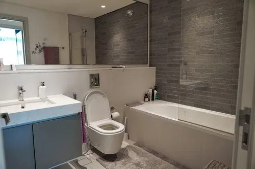 2 Bedrooms Apartment in Sunrise Bay Tower 2