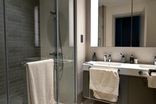 2 Bedrooms Apartment in Sunrise Bay Tower 2